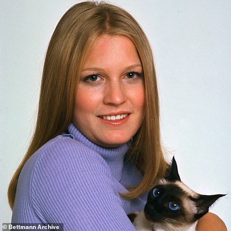 Prawdziwa sprawa: Susan Ford rzuciła się ze swoim syjamskim kotem o imieniu Shan