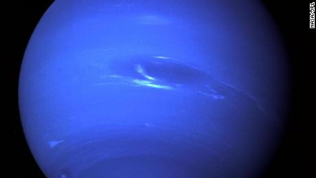 Kiedy Neptun wykonał swoje niesamowite ujęcie z bliska: przelatujący obok Voyagera 2, 30 lat później