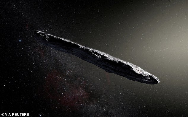 Wrażenie tego artysty pokazuje, że Oumuamua, która została odkryta w 2017 roku. Do tej pory znana była jako pierwszy obiekt międzygwiezdny, który odwiedził nasz Układ Słoneczny