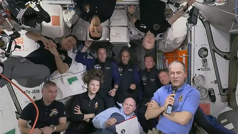 Astronauci Ax-1 wchodzą na stację