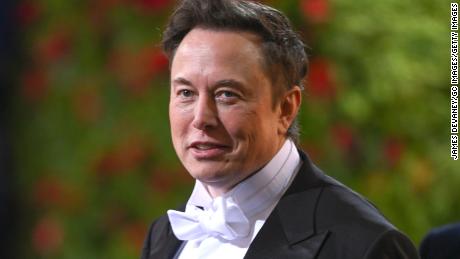 Elon Musk mówi, że zespół prawników Twittera powiedział mu, że naruszył umowę o zachowaniu poufności